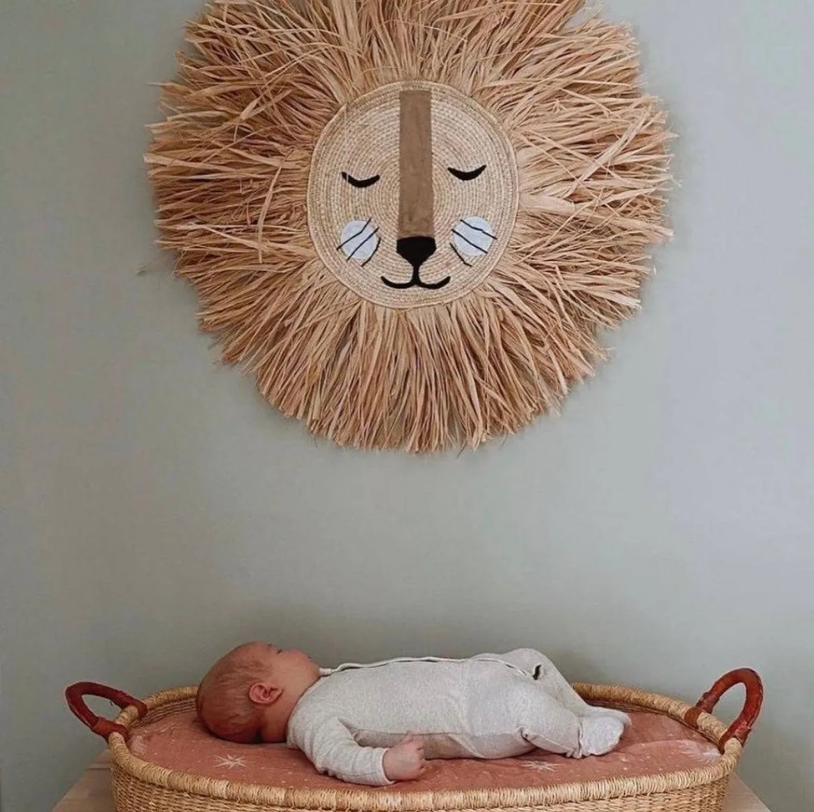Raffia lion | Nude