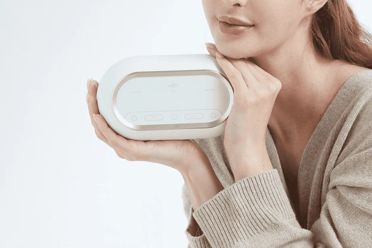 Spectra Dual Compact   Wearable Electric Breast Pump Bundle